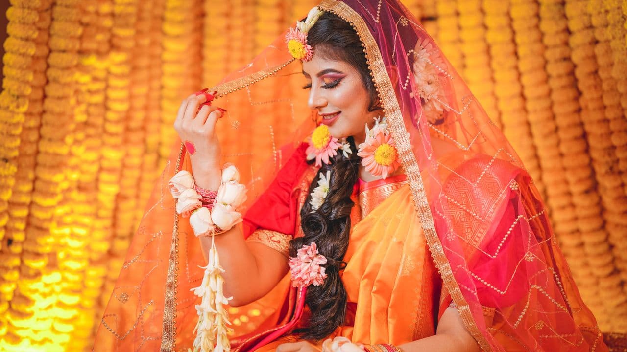 পার্টি ও ব্রাইডাল মেকআপ