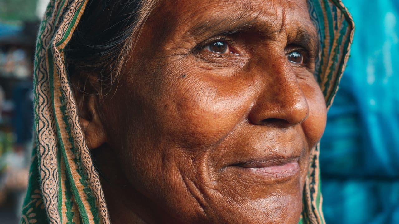 বয়স্কদের সেবাকর্মী