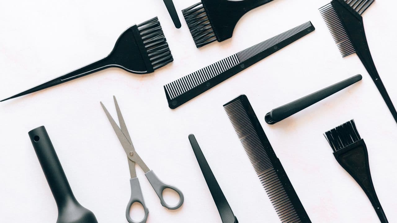 Women's Haircut & Hair Spa